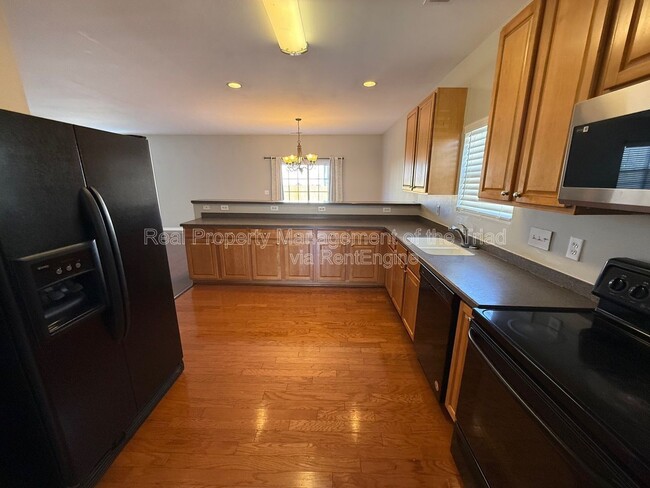 Foto del edificio - 5207 Silverbrook Dr