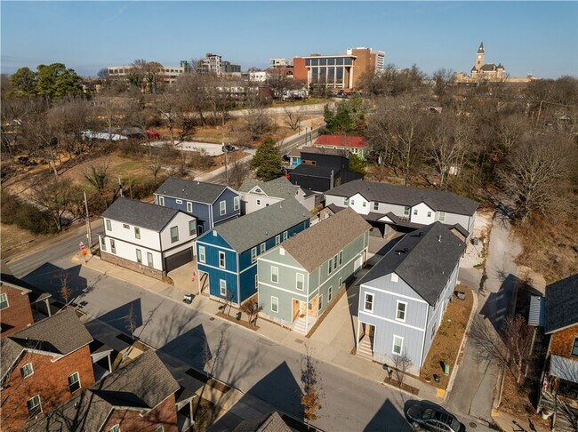 Foto del edificio - 146 E South St