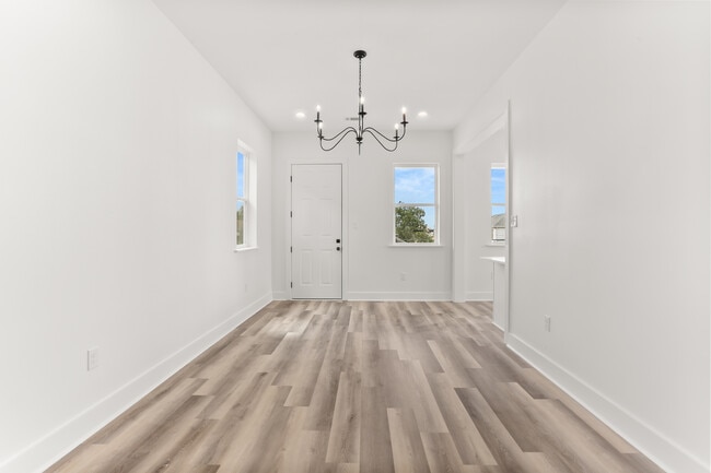 Living room - 2533 Amelia St
