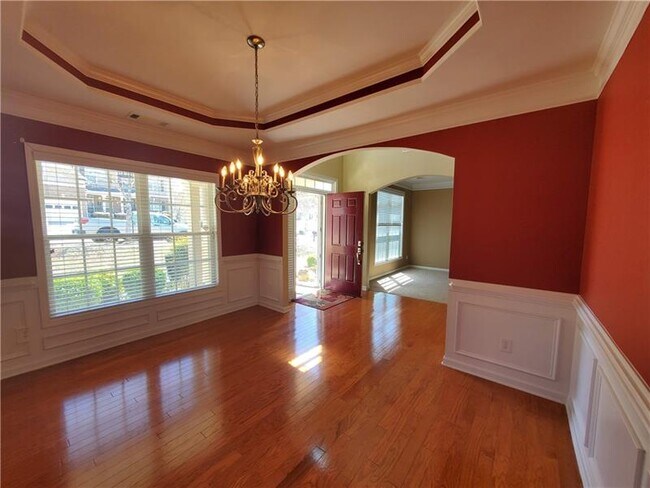 Building Photo - 611 Rock Elm Dr