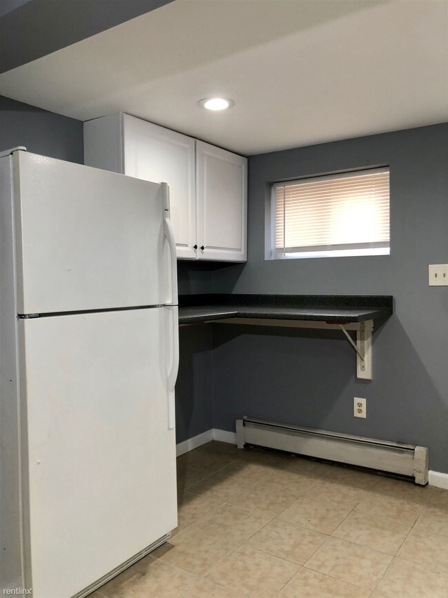 Foto del edificio - 1 br, 1 bath Apartment - 5203 Leeds Ave # B