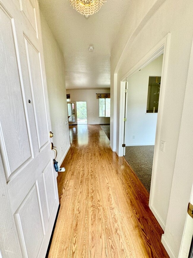 Foto del edificio - Adult 55+ Lovely Home in Springfield @ Whitney Oaks with a View