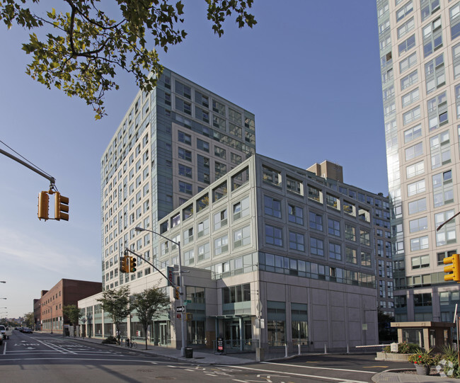 Building Photo - Schaefer Landing South