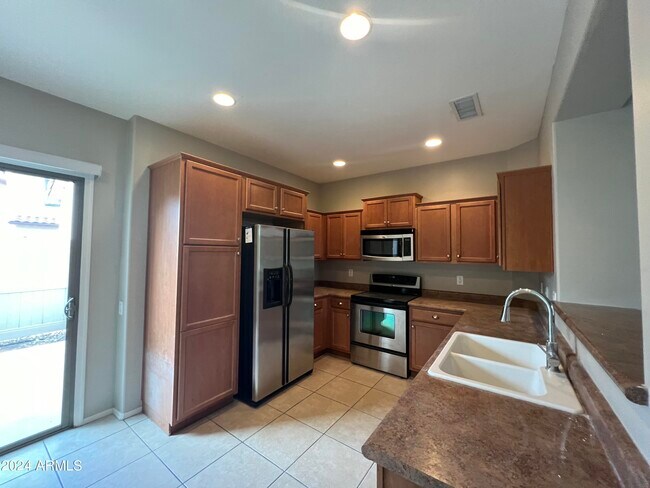 Building Photo - 2334 N 84th Dr