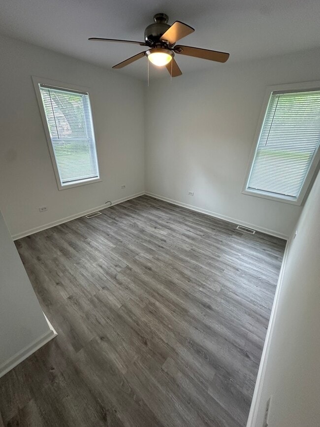 Building Photo - 22570 W Ridge Dr