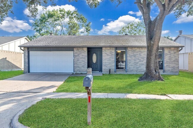 Building Photo - 4406 Kacee Dr