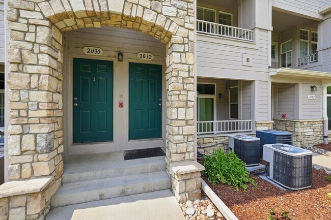 Foto del edificio - $2,030.95, 2 Beds - 2.5 Bath, Condo in Denver with Central A/C!