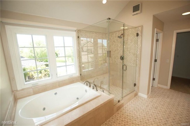 Building Photo - 3 br, 3 bath House - 26 Hillcrest Mdws