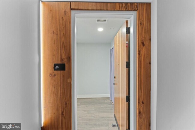 Foto del edificio - 1300 4th St SE