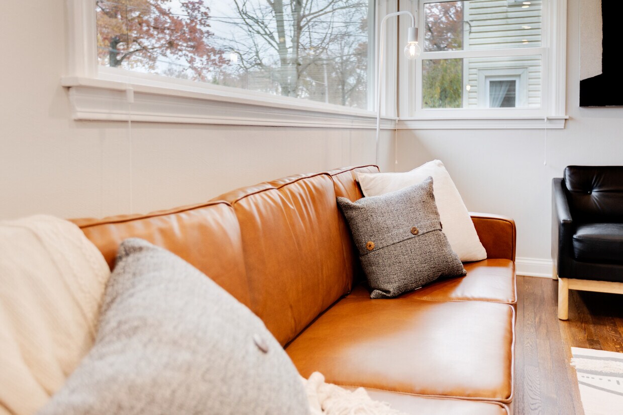 657 Kenmore Ave NE, Warren, OH 44483 House Rental in Warren, OH