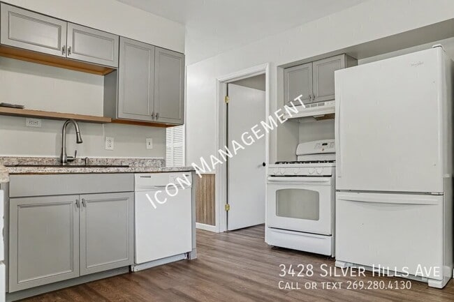Building Photo - 3428 Silver Hills Ave