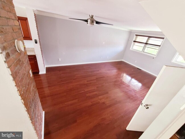Building Photo - 1315 Lafayette Pl