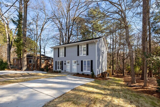 Foto del edificio - Newly Renovated 2 Bed, 1 Bath in Downtown Wake Forest!