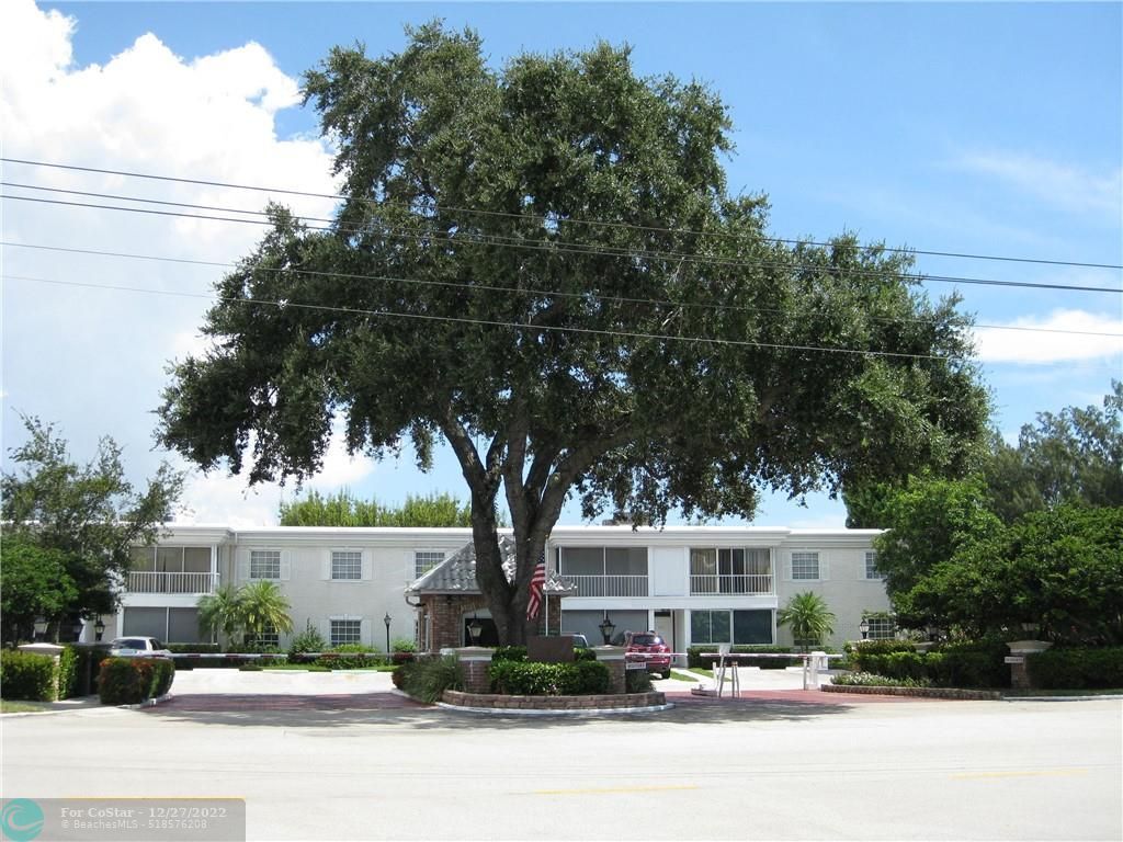 Primary Photo - 6473 Bay Club Dr