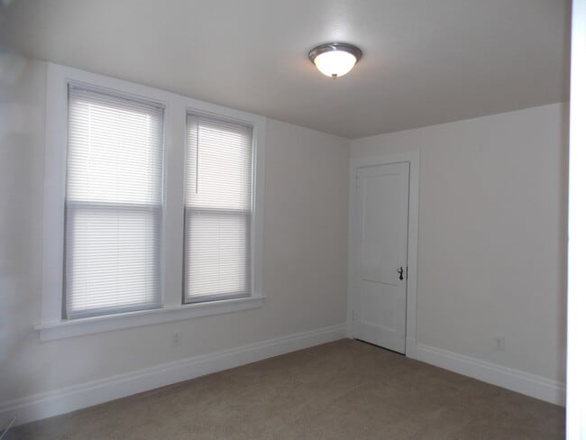 Building Photo - 1308 Peermont Ave