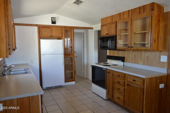 Building Photo - 677 S Warner Dr