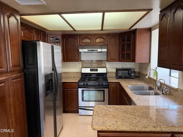 Foto del edificio - 456 E San Jose Ave