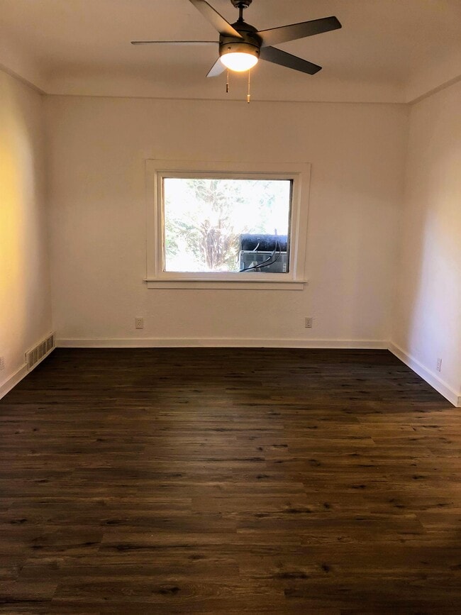 Building Photo - 1309 Pritchard St
