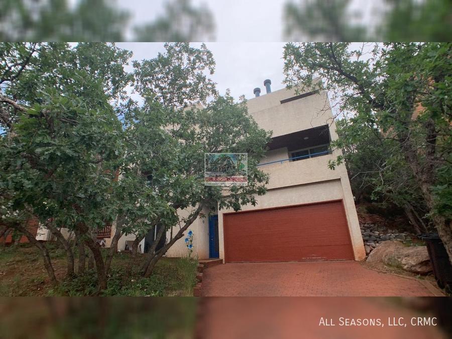 Foto principal - 127 Yale Avenue