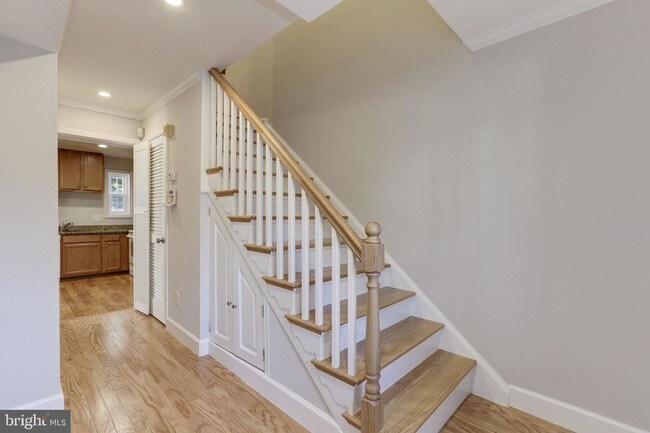 Building Photo - 6705 Kenwood Forest Ln