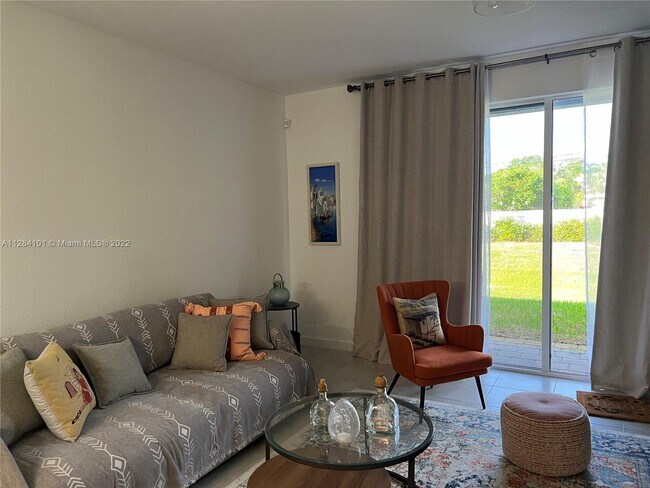 Foto del edificio - 76 Bandol St