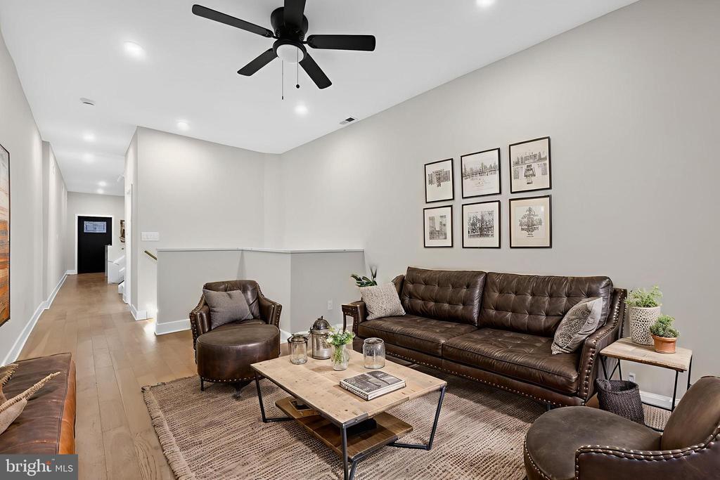 Foto principal - 3236 Mercer St