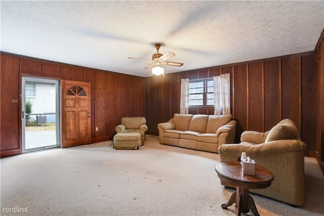 Foto del edificio - 3 br, 2 bath House - 1799 Pounds Road Sw
