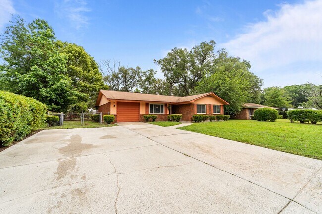 Building Photo - Charming 3-Bedroom Home on Savannah’s Southside with Covered Patio and Large Backyard