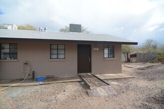 Building Photo - 962 E Graybill Dr
