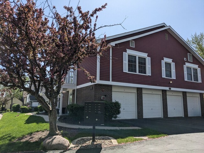 Building Photo - 2751 Wayfaring Ln