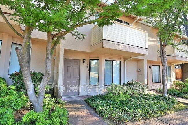 Foto del edificio - 5820 Alorn Ln