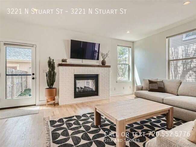 Building Photo - 3221 Stuart St