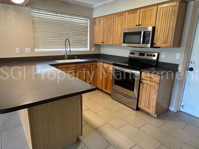 Foto del edificio - 7336 S Butte Ave