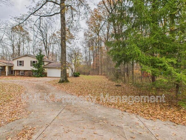 Foto del edificio - 874 Pleasant St