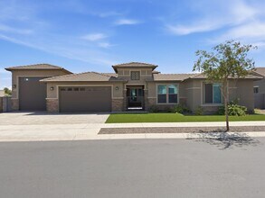 Building Photo - 5543 N 107th Ln