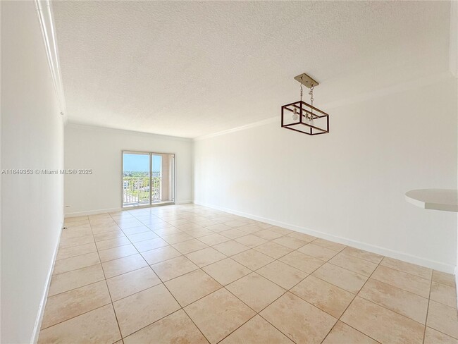 Building Photo - 50 Menores Ave