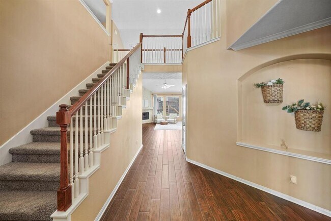 Foto del edificio - 10008 Dawn Brook Dr