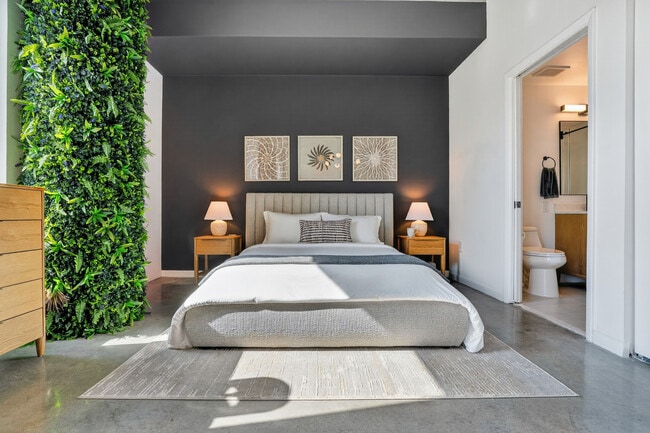 Photo - 10 SW South River Dr Apartment