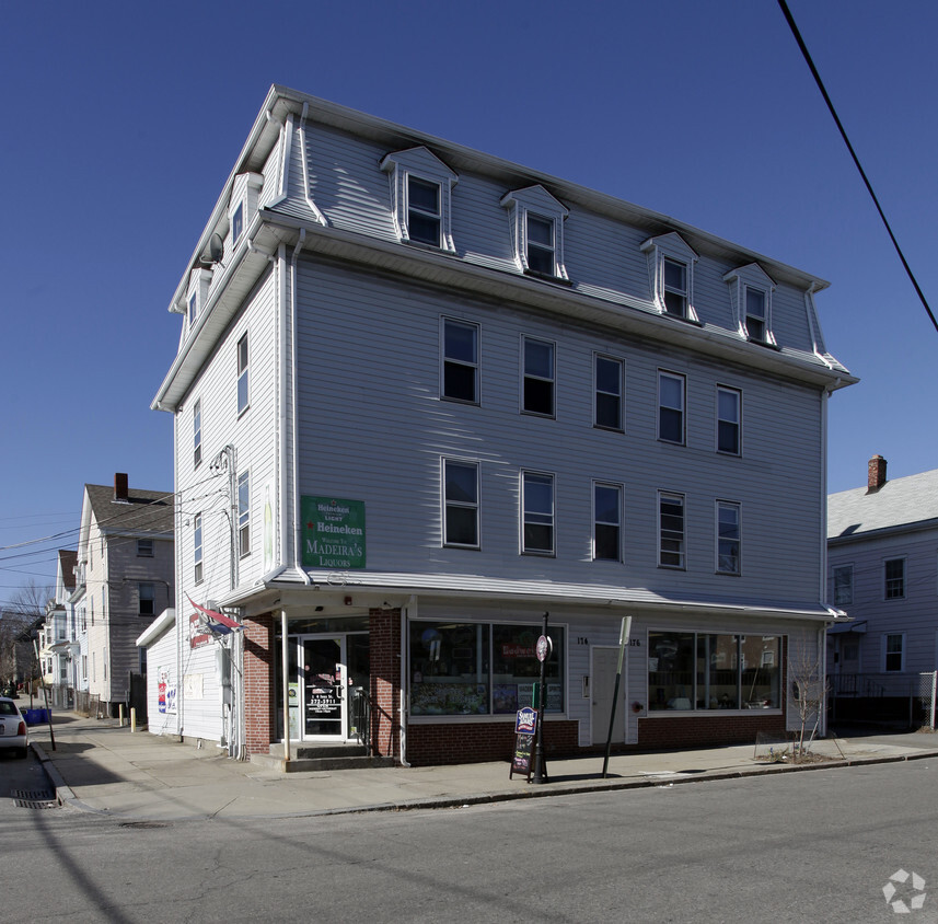 Building Photo - 174-176 Ives St