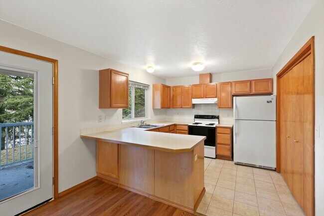 Building Photo - 1323 W Qualchan Dr