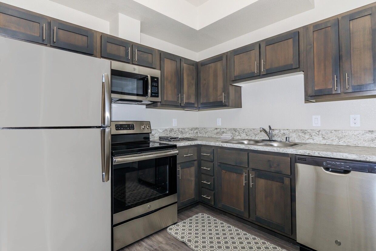 Foto principal - Spring Creek Village - Income Restricted
