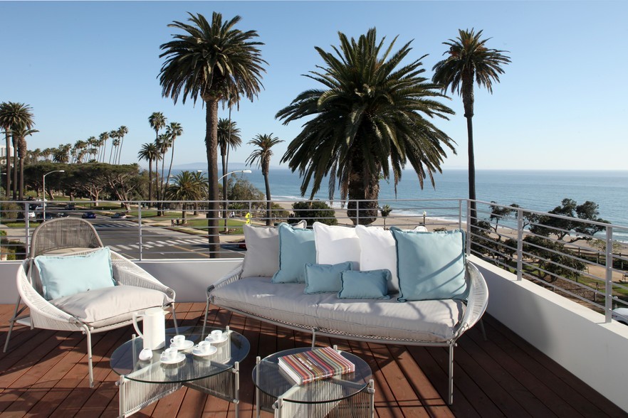 Primary Photo - 301 Ocean Ave