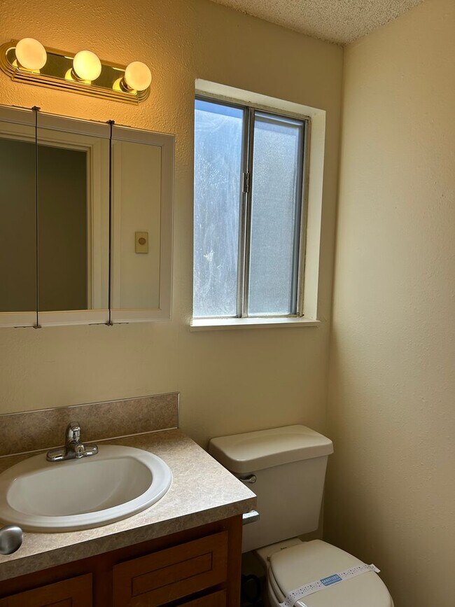 Foto del edificio - (749) Jackson Square - 2 Bedroom / 1.5 Bat...