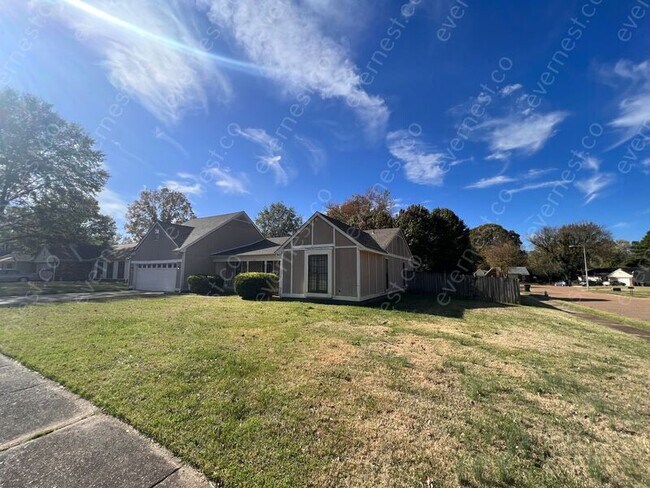 Building Photo - 3115 Barrycrest Dr