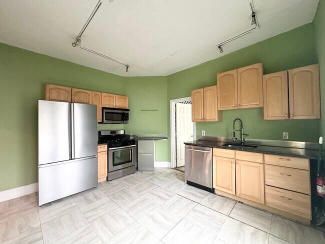 Foto del edificio - 124 Almy St