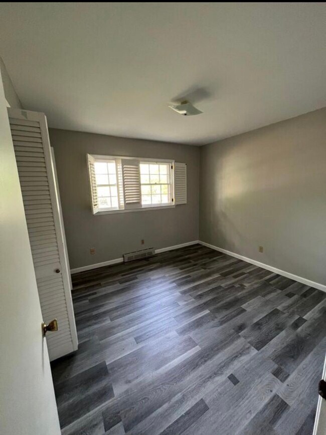 Foto del edificio - 14 Lynn Haven Dr