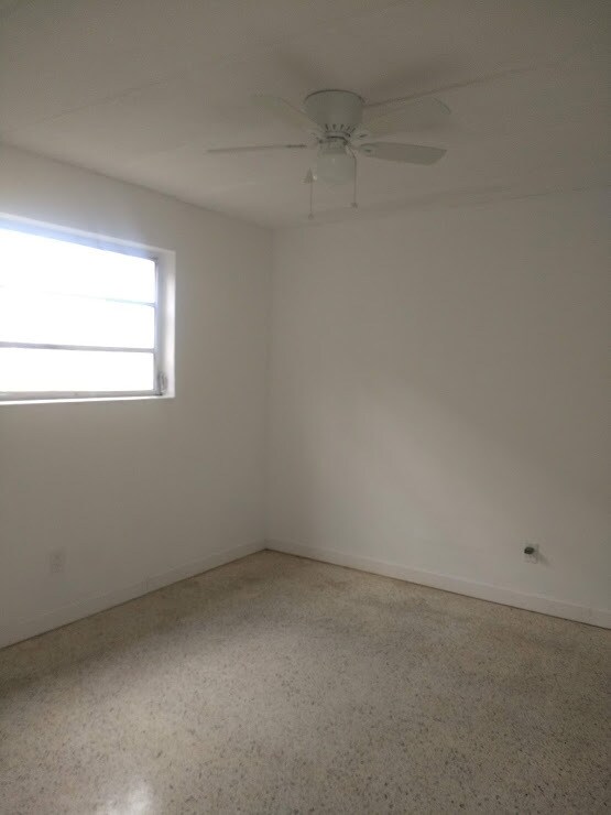 Foto del edificio - 1235 W 66th St