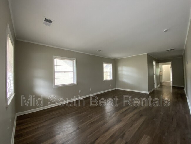 Foto del edificio - 2568 Quail Ave