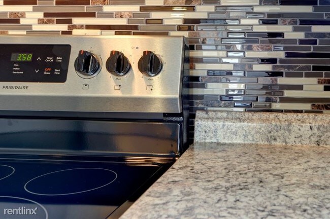 Foto del edificio - 2 br, 1.5 bath Apartment - 205 98th Street