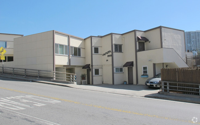 Building Photo - 134 Chautauqua Blvd